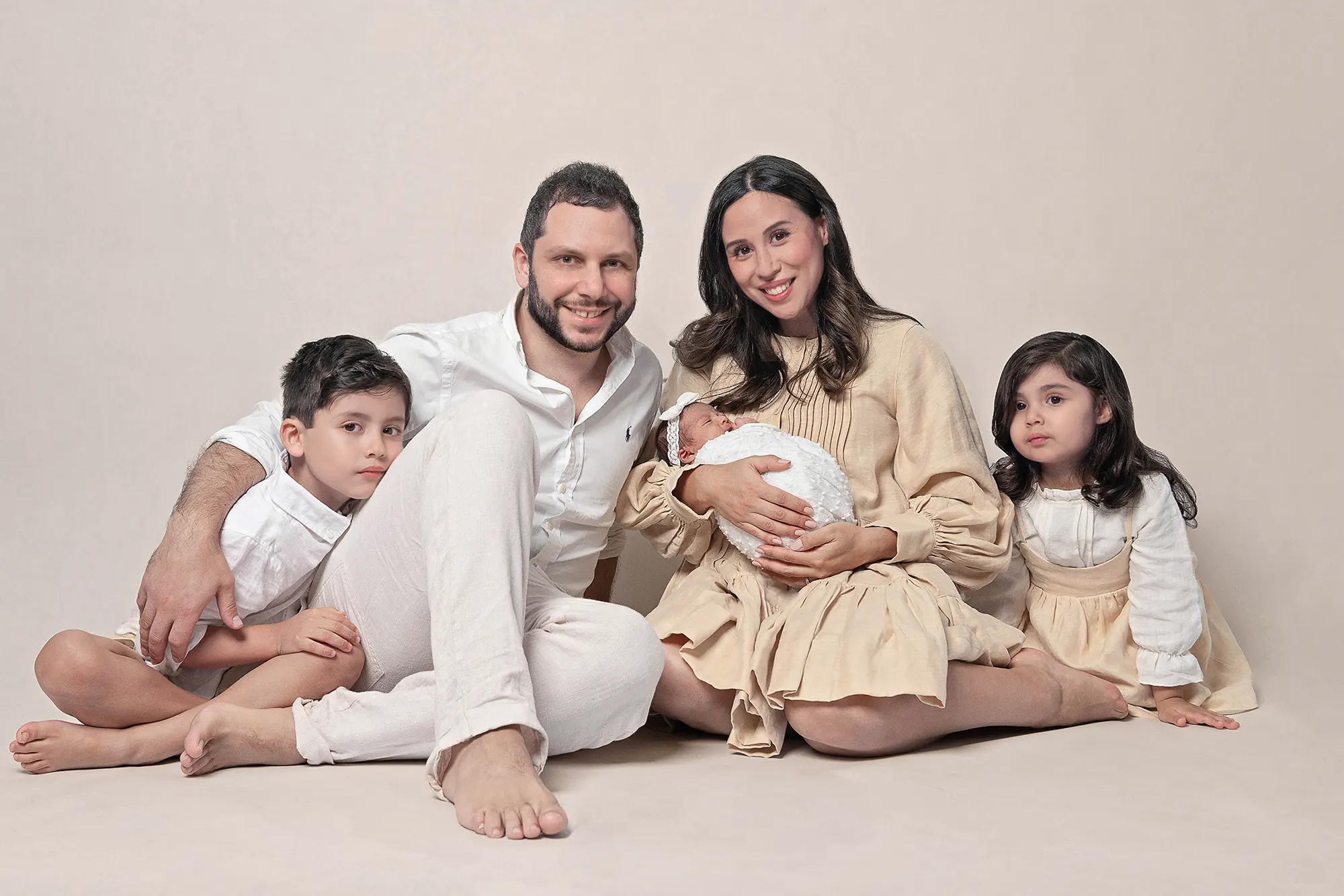 Extended family portrait session at Sky Portraits, Sydney - family photographer