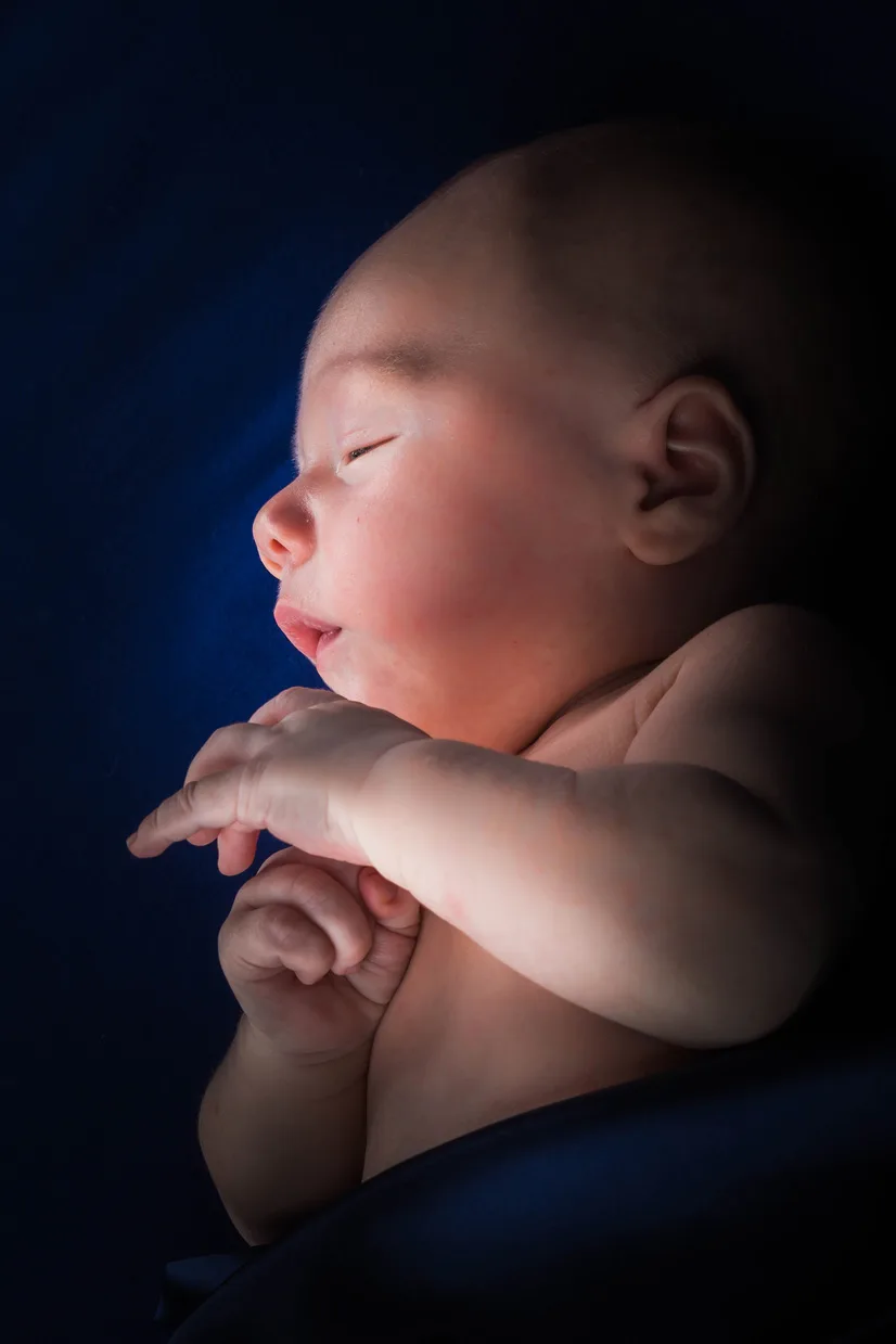 Artistic black and white newborn portrait in Sydney, Australia - artistic newborn photography